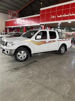 نيسان نافارا